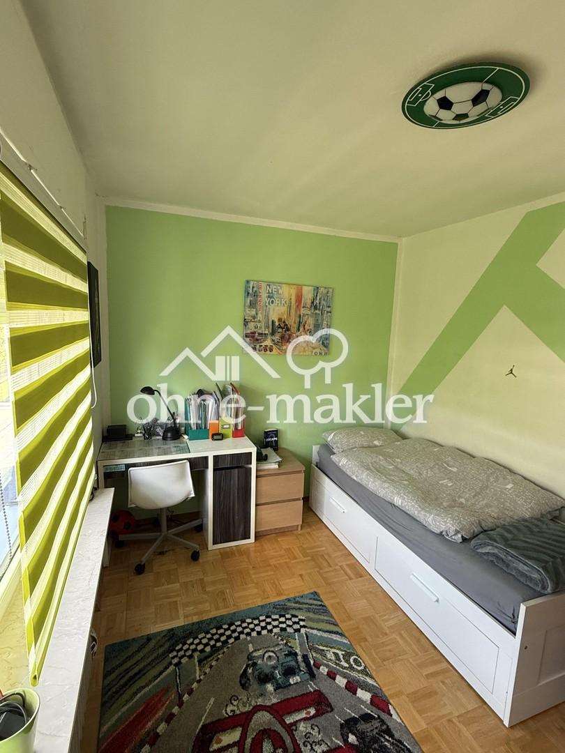 Stilvolle 4-Zimmer-Wohnung mit Balkon, Garage & Keller in ruhiger Wohnlage - Photo 4