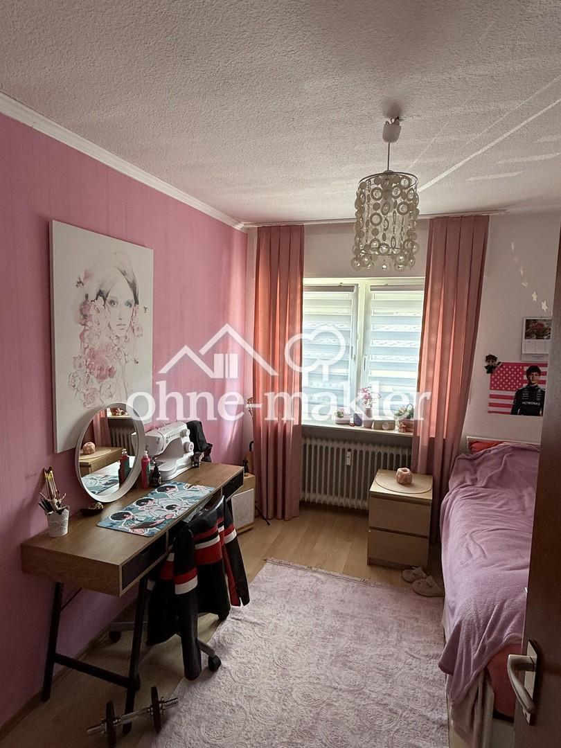 Stilvolle 4-Zimmer-Wohnung mit Balkon, Garage & Keller in ruhiger Wohnlage - Photo 5