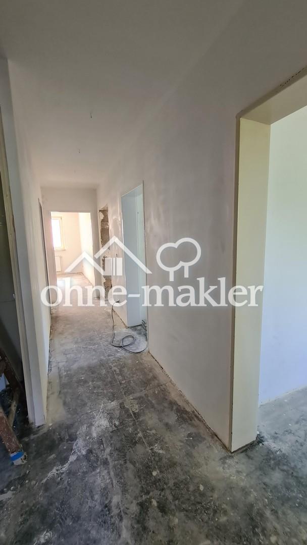 Erstbezug nach Sanierung - 4-Zi Wohnung mit Balkon - Photo 3