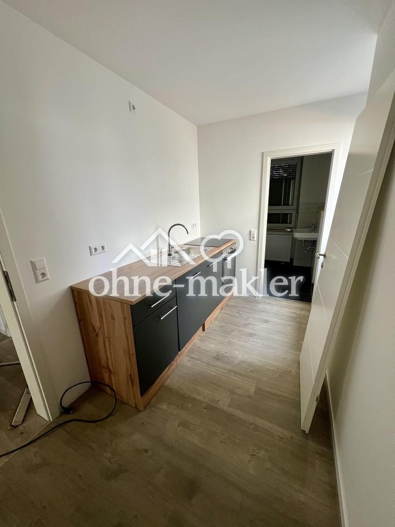 Frisch renoviert: Moderne 2-Raum-Wohnung | Einbauküche | großer Balkon - Foto 1