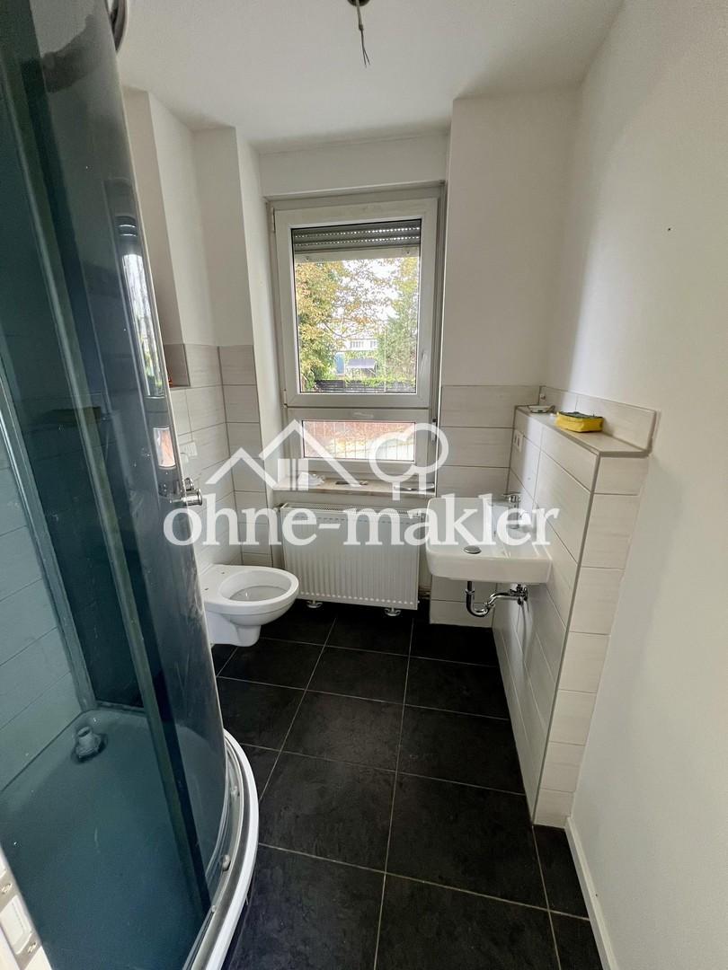 Frisch renoviert: Moderne 2-Raum-Wohnung | Einbauküche | großer Balkon - Foto 2