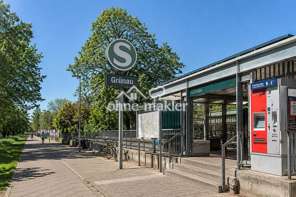 Lichtdurchflutete 2-Zimmer-Dachgeschosswohnung mit neuer Einbauküche in Berlin-Grünau - Photo 2