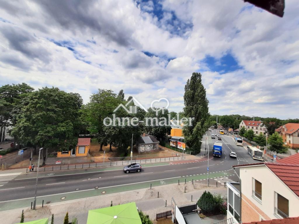 Lichtdurchflutete 2-Zimmer-Dachgeschosswohnung mit neuer Einbauküche in Berlin-Grünau - Photo 4