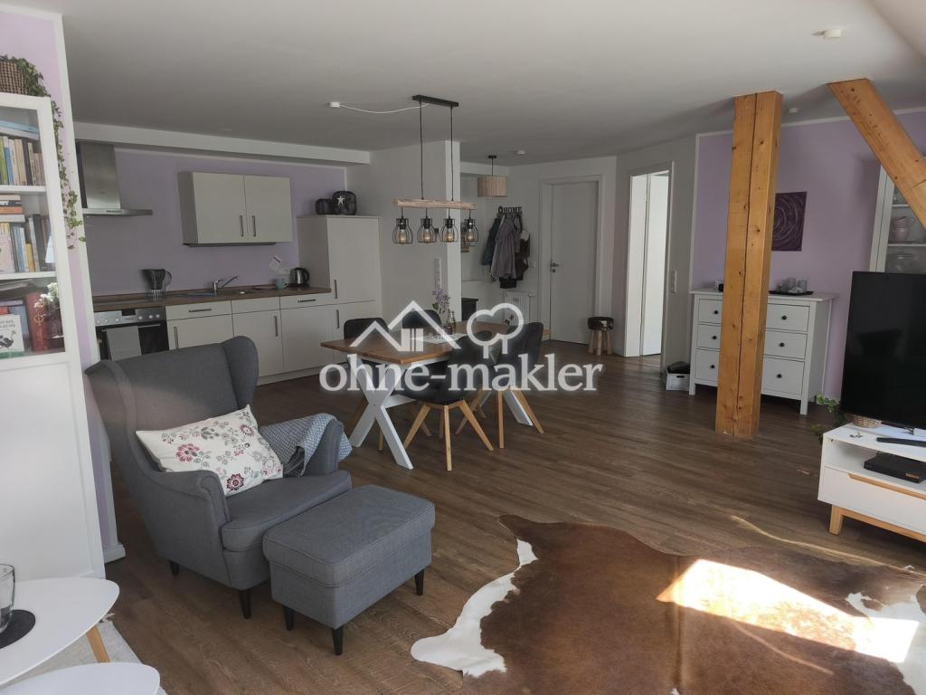 Sanierte 2-Zimmer-DG-Wohnung mit Einbauküche, 79,5 m², zentral in Schleswig - Foto 2