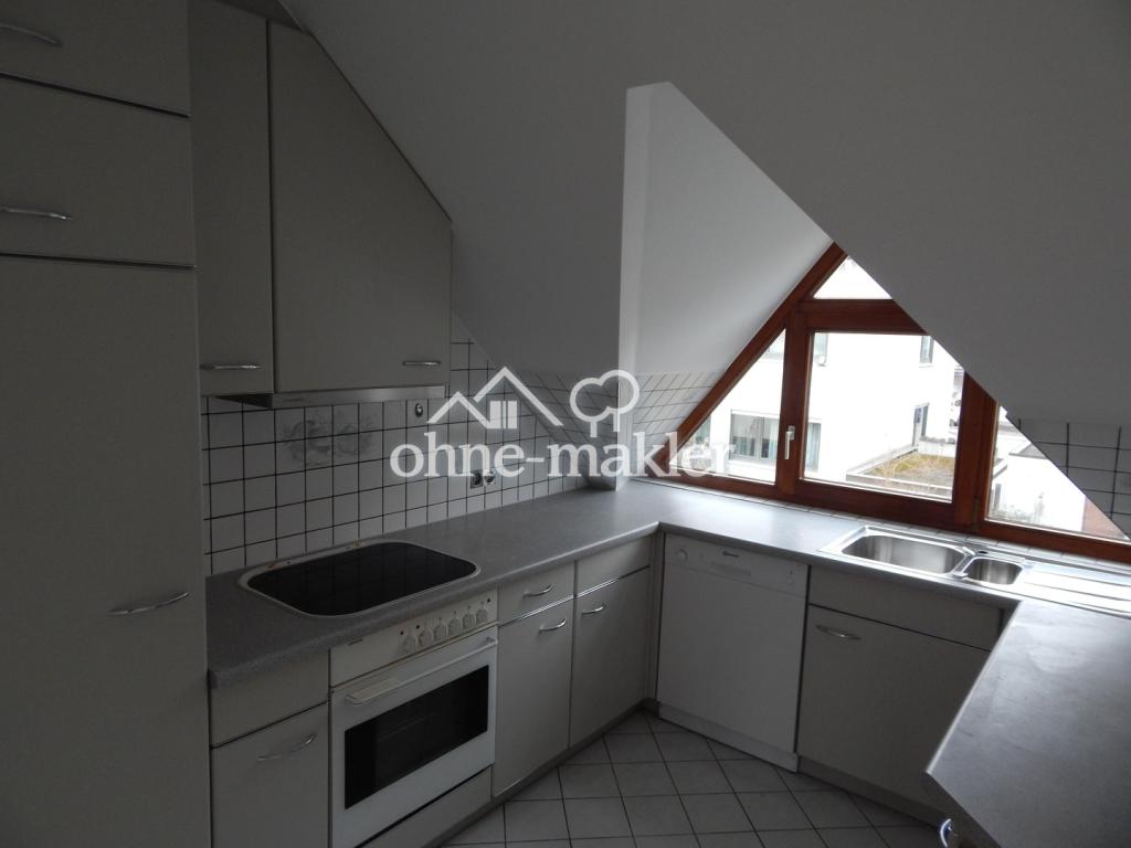 attraktive helle Dachgeschosswohnung mit Balkon - Photo 2