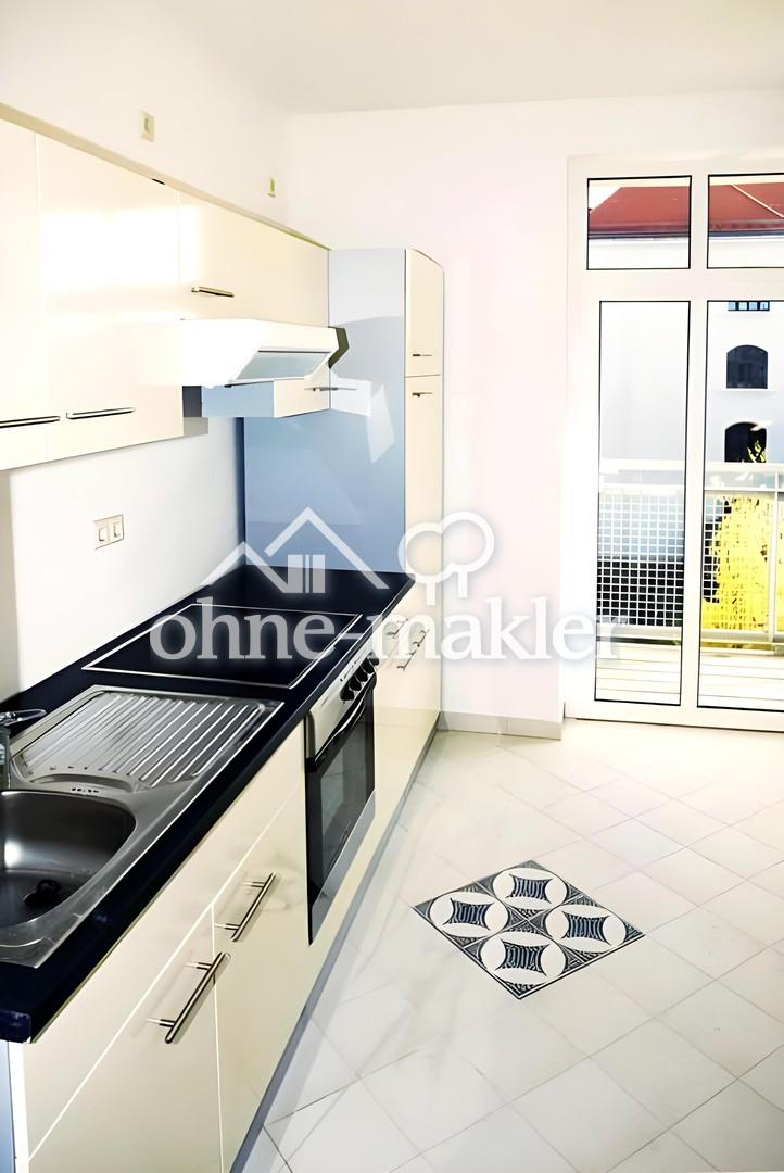 Designer-Bad/Parkett/großer Balkon: Charmante 3-Zi-Wohnung mit EBK / 3. OG - Foto 3