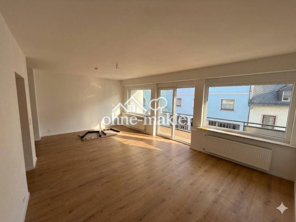 Wohnung: 130 m² (zwei Bäder) + 40m² Speicher | Balkon & Garage - Foto 1