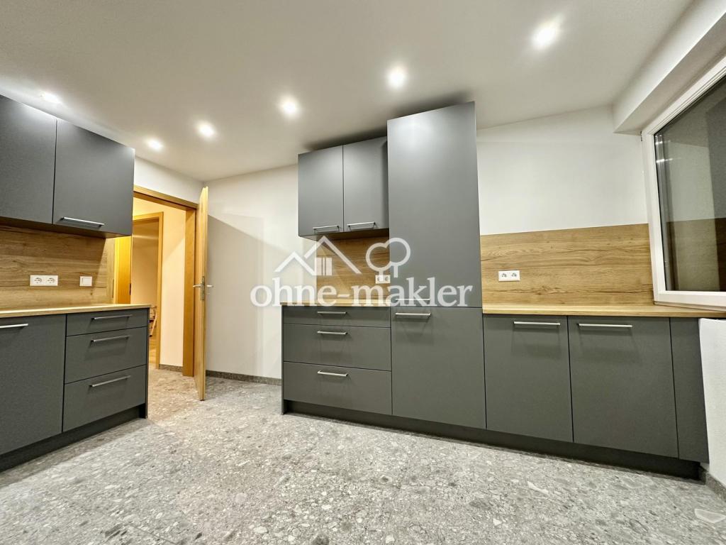 Dachgeschosswohnung mit traumhafter 60 m² Dachterrasse und Albblick – frisch renoviert - Foto 1