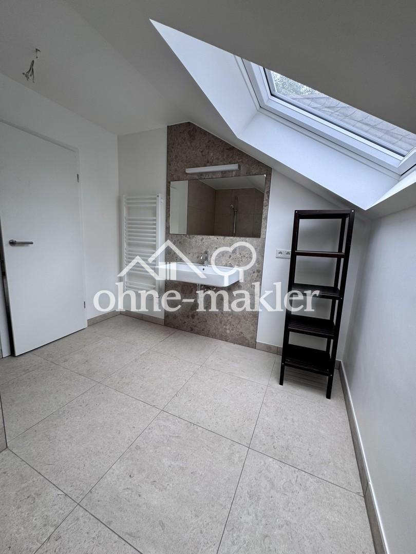 Ruhige 2 Zimmer Wohnung, Bad, Küche, Balkon - Foto 1