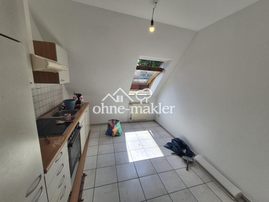 2-Zi.-DG-Wohnung, frisch renoviert - 11 min. mit dem Auto zum Bahnhof Buxtehude - Photo 1