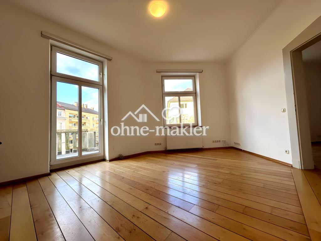 Elegante helle 3,5-zimmer-Altbauwohnung mit Balkon in toller Lage! - Foto 2