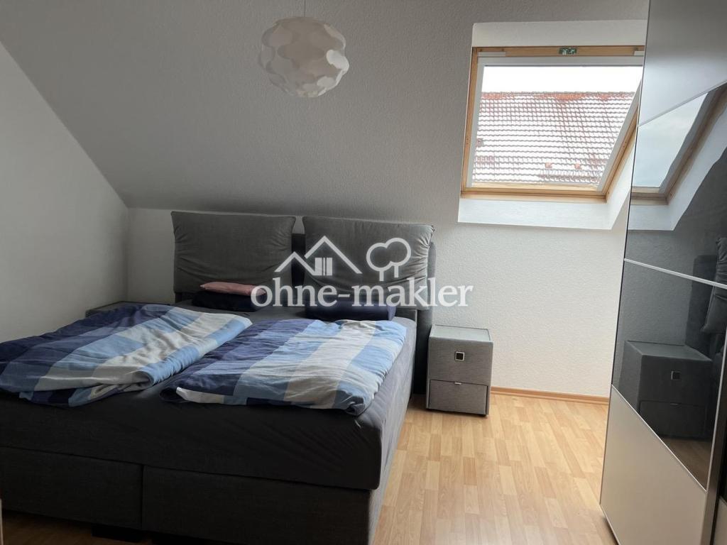 ab 01.09.: Tolle 3-Zi-DG-Maisonette, 2 Balkone, EBK, Stellplatz, Dachboden - Photo 4