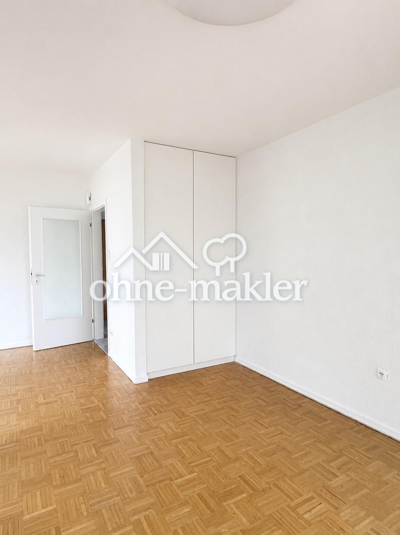 Frisch renovierte 2-Zimmer-Wohnung mit großem Balkon, neuer Einbauküche und Aufzug in Innenstadtlage - Photo 3