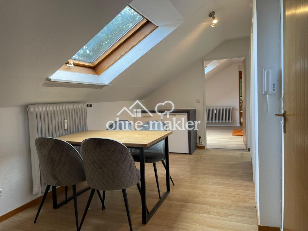 Charmante, möblierte Dachgeschosswohnung nur 500 Meter vom Bodensee entfernt - Photo 2
