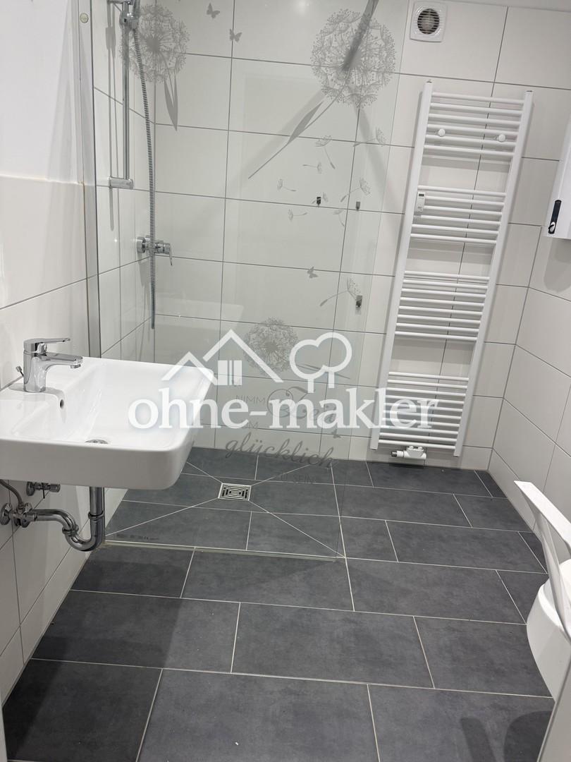 3,5 Zi., 98qm im EG, modernes Bad ,mit Terrasse - Foto 3