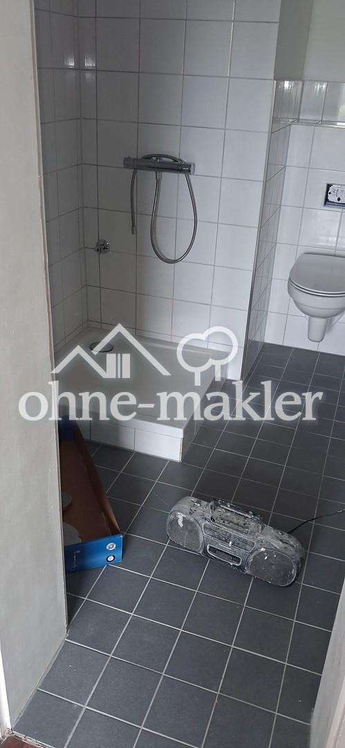 Sanierte und zentral gelegene 3 Zimmerwohnung in OB-Osterfeld - Photo 2