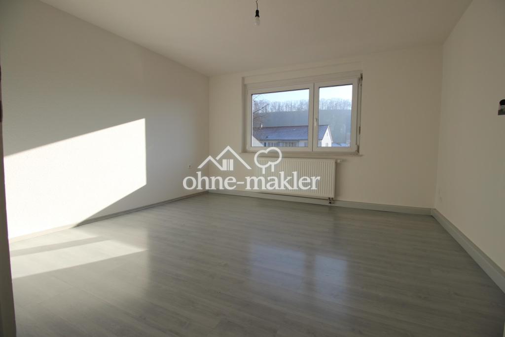 Helle 3-Zimmerwohnung mit 2 Balkonen und Garage in Lörrach-Brombach - Photo 1