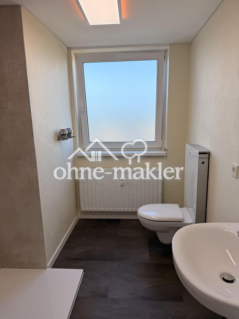 Erstbezug nach Renovierung – Moderne 3-Zimmer-Wohnung mit Balkon und traumhaftem Ausblick Saarlouis - Foto 4