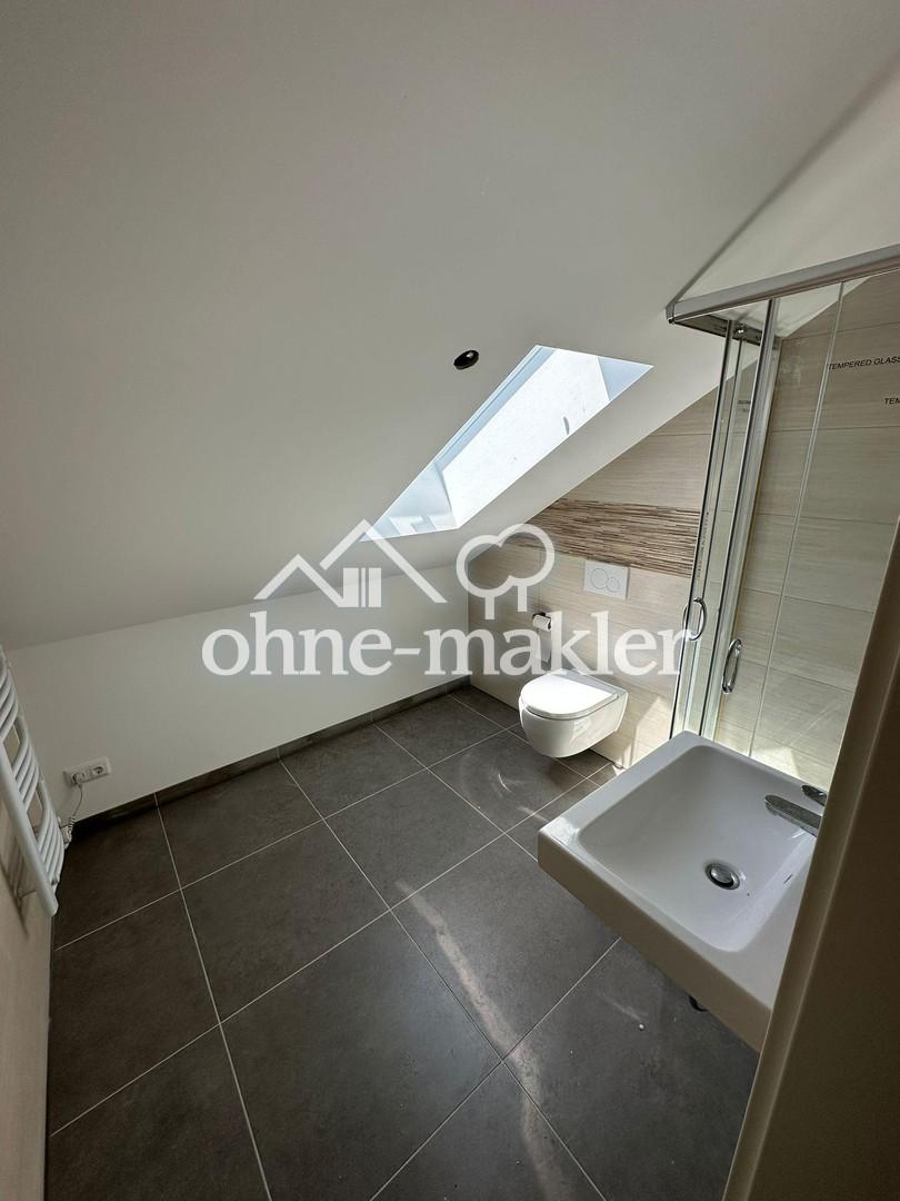 Exklusive 3-Zimmer-Dachgeschosswohnung mit gehobener Innenaustattung in Hanau - Photo 5
