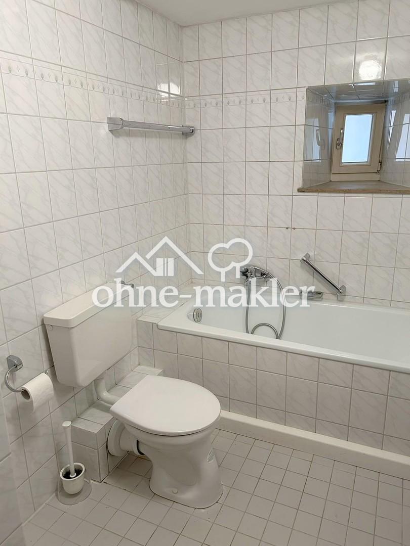 Helle 2 Zi-Whg in einem schönen Fachwerkhaus mit neuer EBK und AA (optional) in Bad Wimpfen - Photo 5
