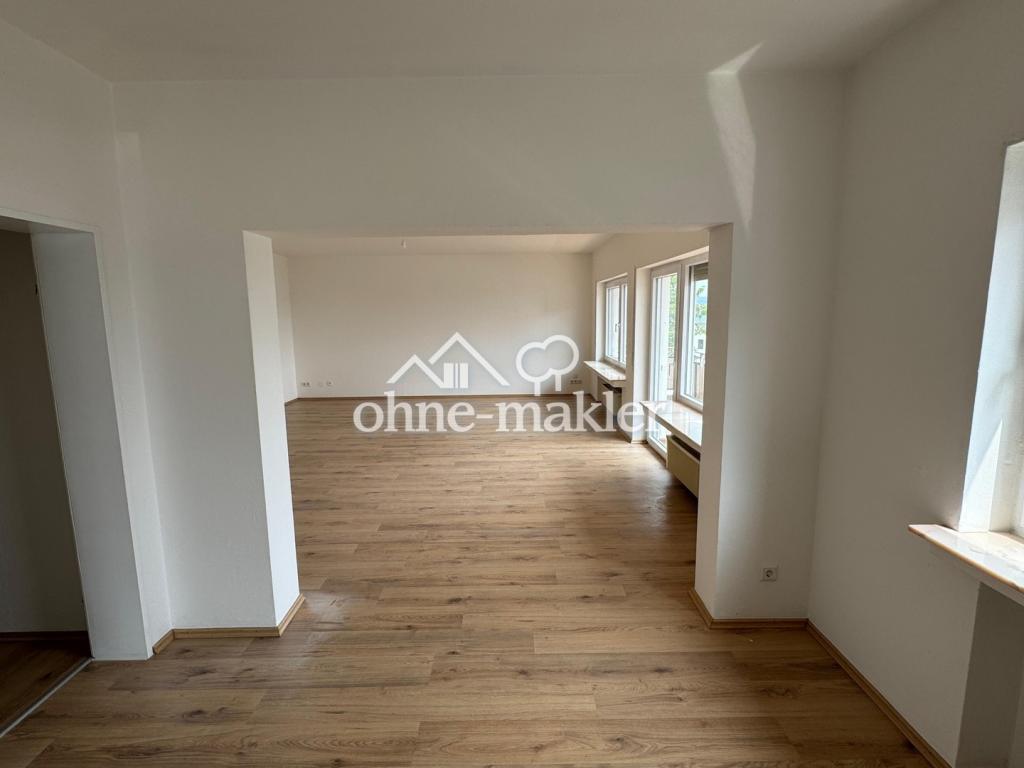Moderne 3-Zimmer-Wohnung mit Seeblick & Balkon am Sorpesee - Photo 1