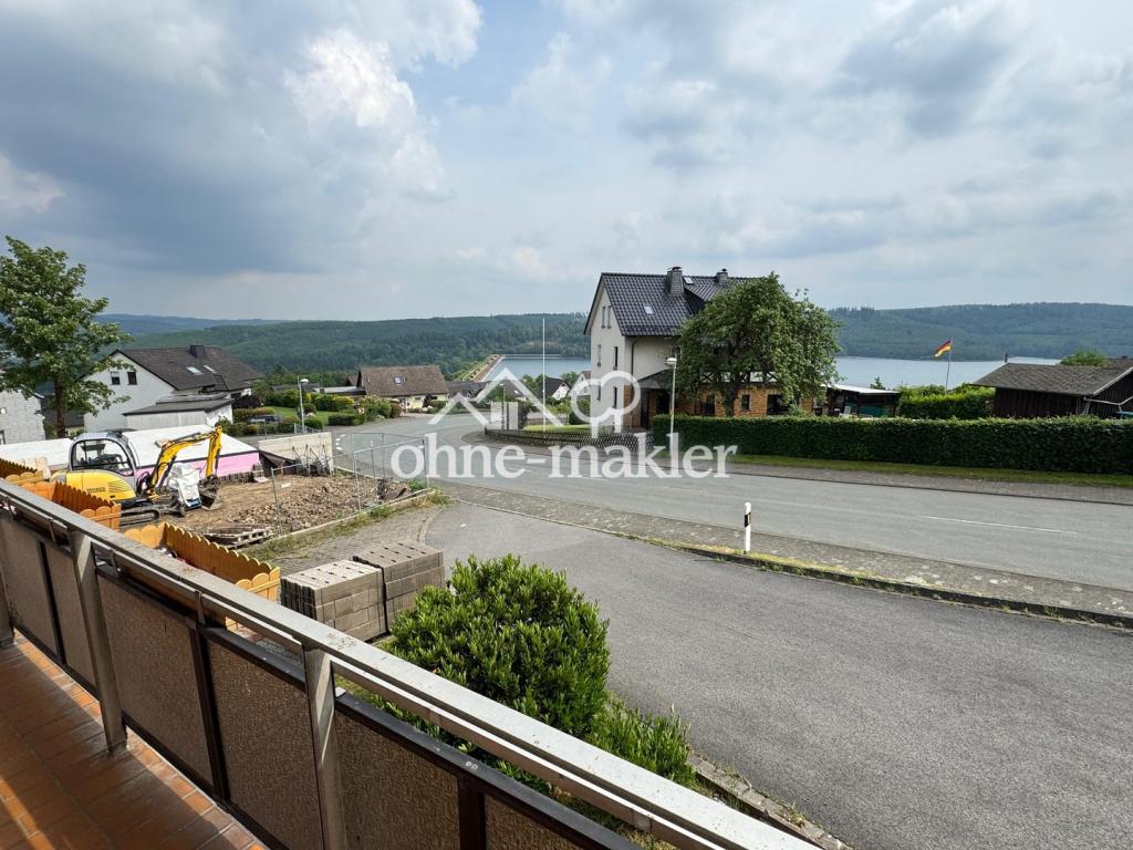 Moderne 3-Zimmer-Wohnung mit Seeblick & Balkon am Sorpesee - Photo 4