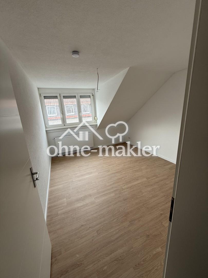 Erstbezug nach Kernsanierung – helle 3-Zimmer-Wohnung mit Balkon in der Weststadt - Photo 4