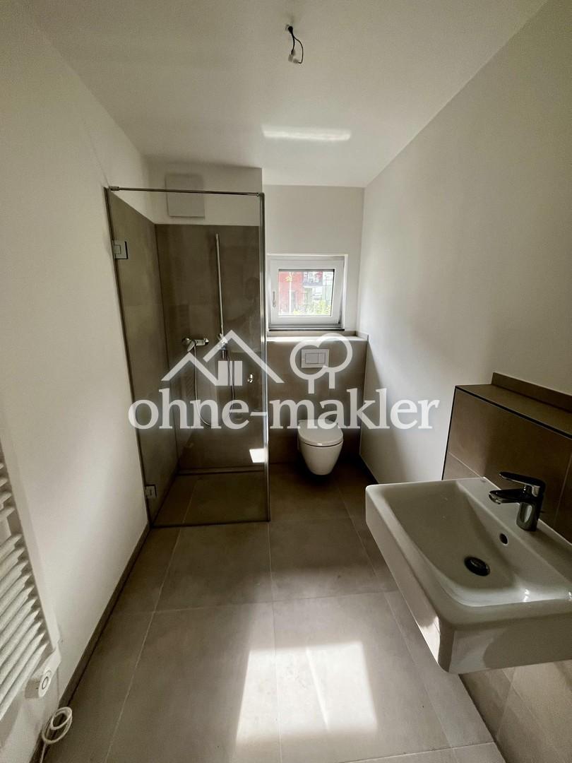 Neubau-Erstbezug: 4 Zimmer mit 180 m² Privatgarten - Foto 5