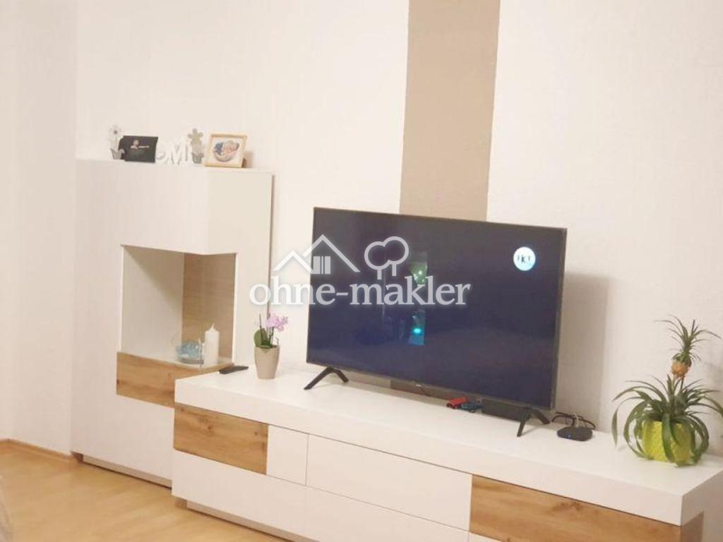 Schöne, helle und gepflegte 2 Zi- Whg mit Autoabstellplatz, Balkon und EBK in Bonn - Photo 2