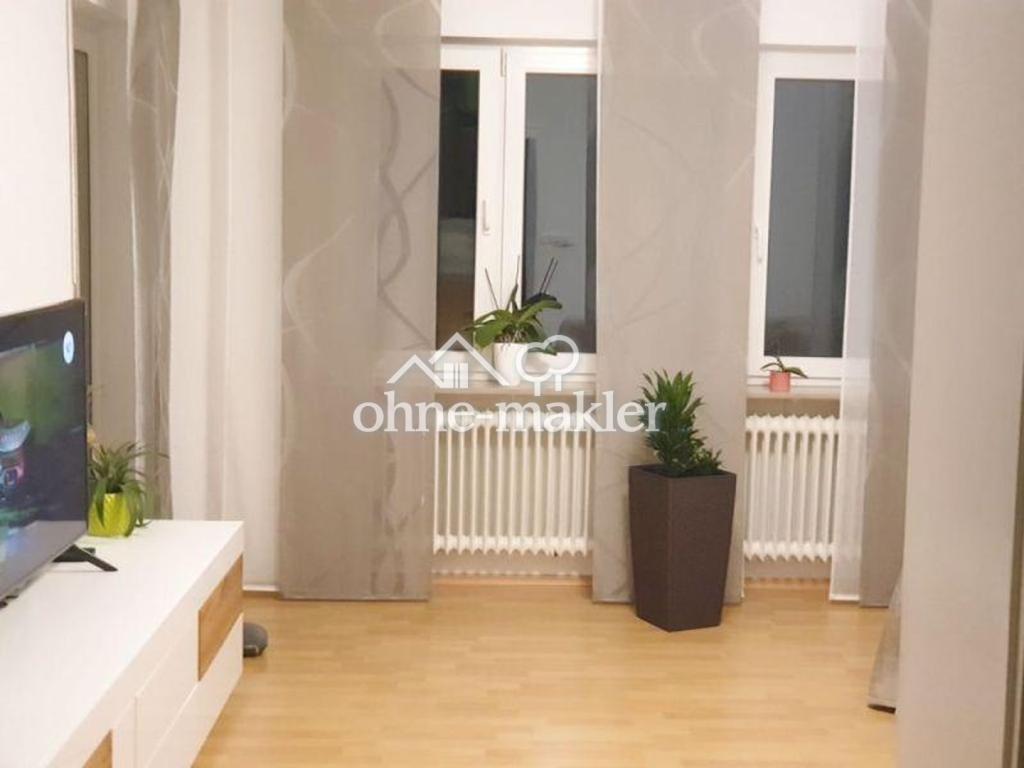 Schöne, helle und gepflegte 2 Zi- Whg mit Autoabstellplatz, Balkon und EBK in Bonn - Photo 1