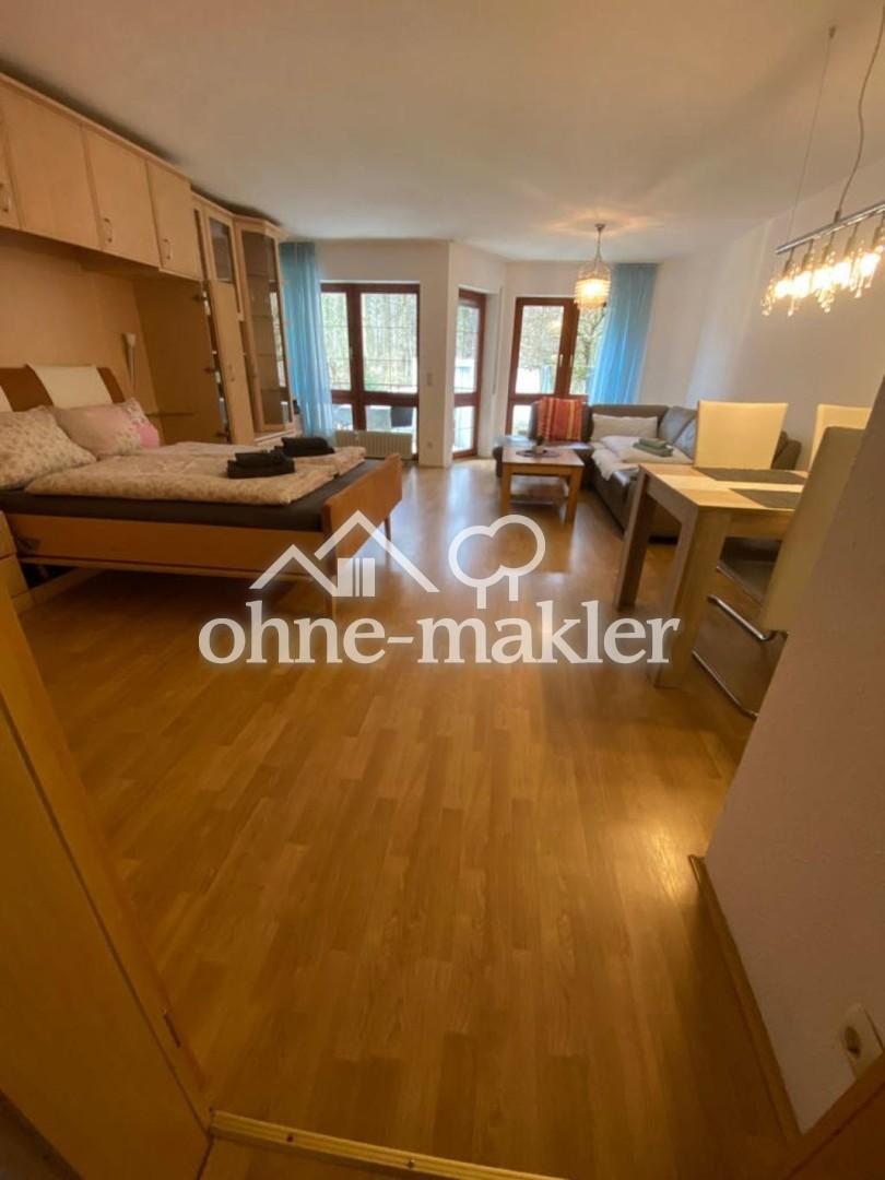 Die Wohnung ist eher praktisch und gemütlich als modern eingerichtet - Photo 3