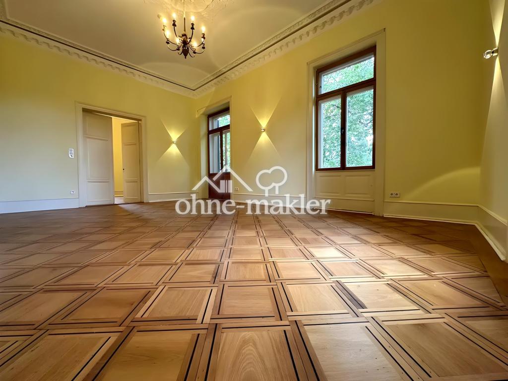 Elegante Altbauwohnung mit Balkon in begehrter Lage von Wiesbaden - Photo 2