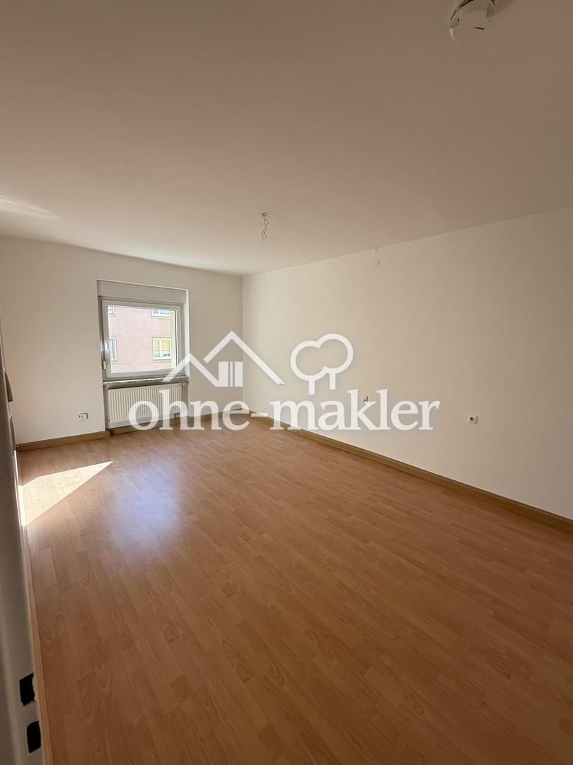 4-Zimmer-Wohnung mit 2 Balkonen in zentraler Lage von Schweinfurt - Foto 1