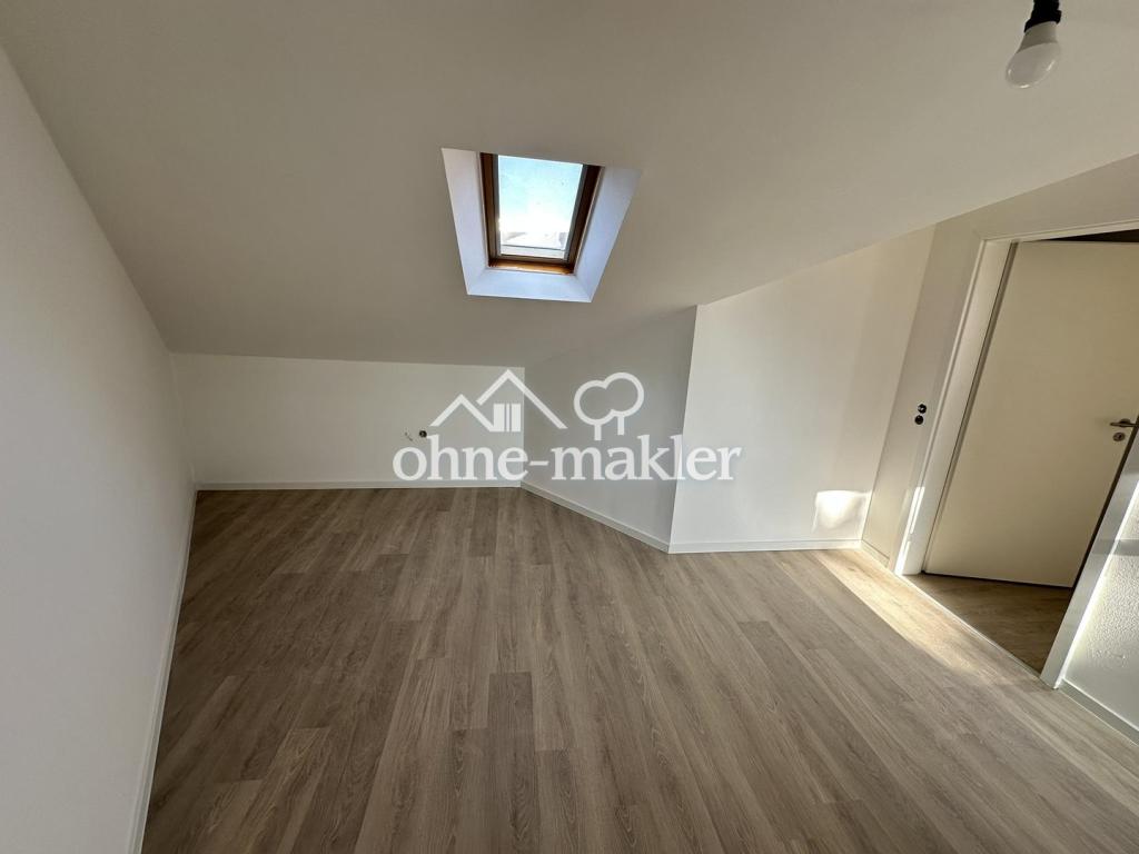 Sanierte 3-Raum–Wohnung mit Dachterrasse - Apolda - Photo 5