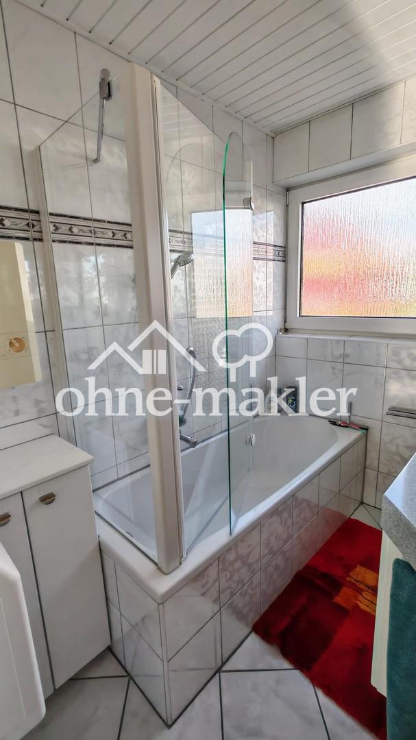 Lichtdurchflutete 3,5 / 4 Zimmerwohnung 1.OG ca.90 m2 mit großem Balkon Weinstadt-Endersbach - Photo 2