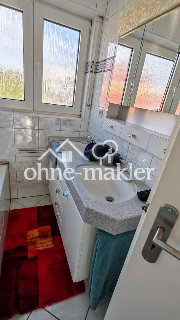 Lichtdurchflutete 3,5 / 4 Zimmerwohnung 1.OG ca.90 m2 mit großem Balkon Weinstadt-Endersbach - Photo 3