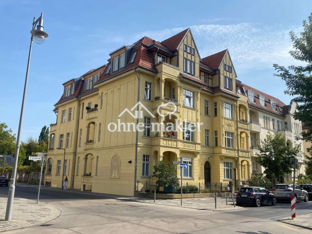 Karlshorst: direkt am S-Bahnhof in denkmalgeschütztem Altbau - Foto 2