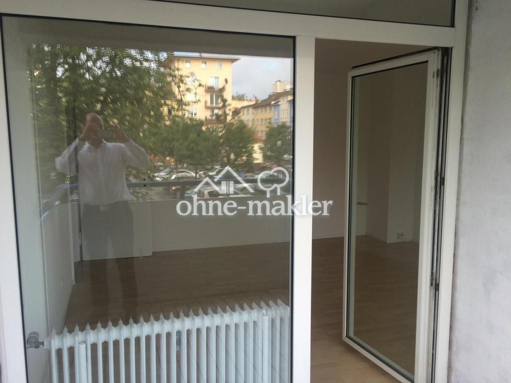 zentrale und verkehrsberuhigte Lage teilmöblierte Wohnung direkt am Wilhelmsplatz mit Aufzug - Photo 4