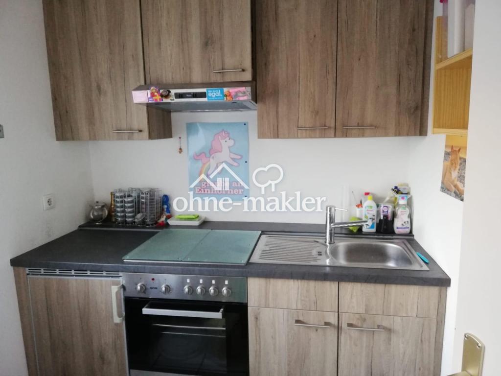 zentrale und verkehrsberuhigte Lage teilmöblierte Wohnung direkt am Wilhelmsplatz mit Aufzug - Photo 3