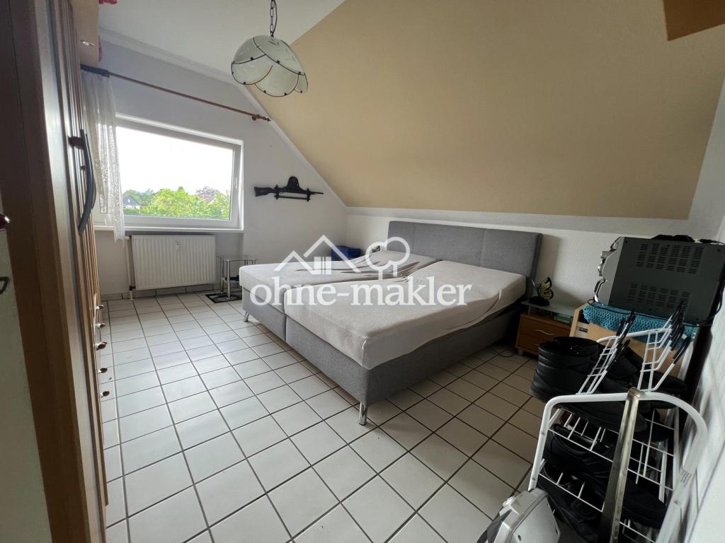 Helle & Top geschnittene DG Wohnung mit EBK & Stellplatz in Sankt Augustin Buisdorf - Photo 4