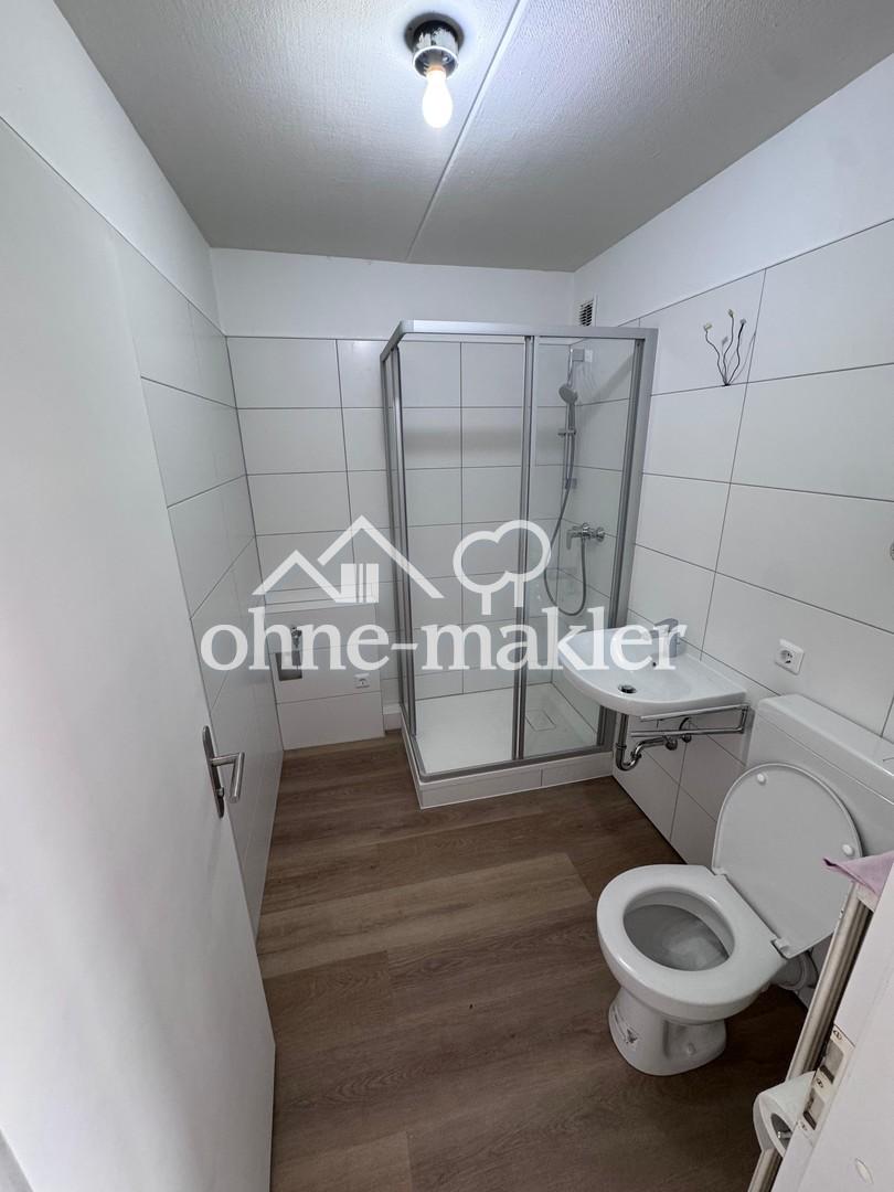 Frisch teilweise renovierte/sanierte 1,5 Zimmer Wohnung - Photo 4