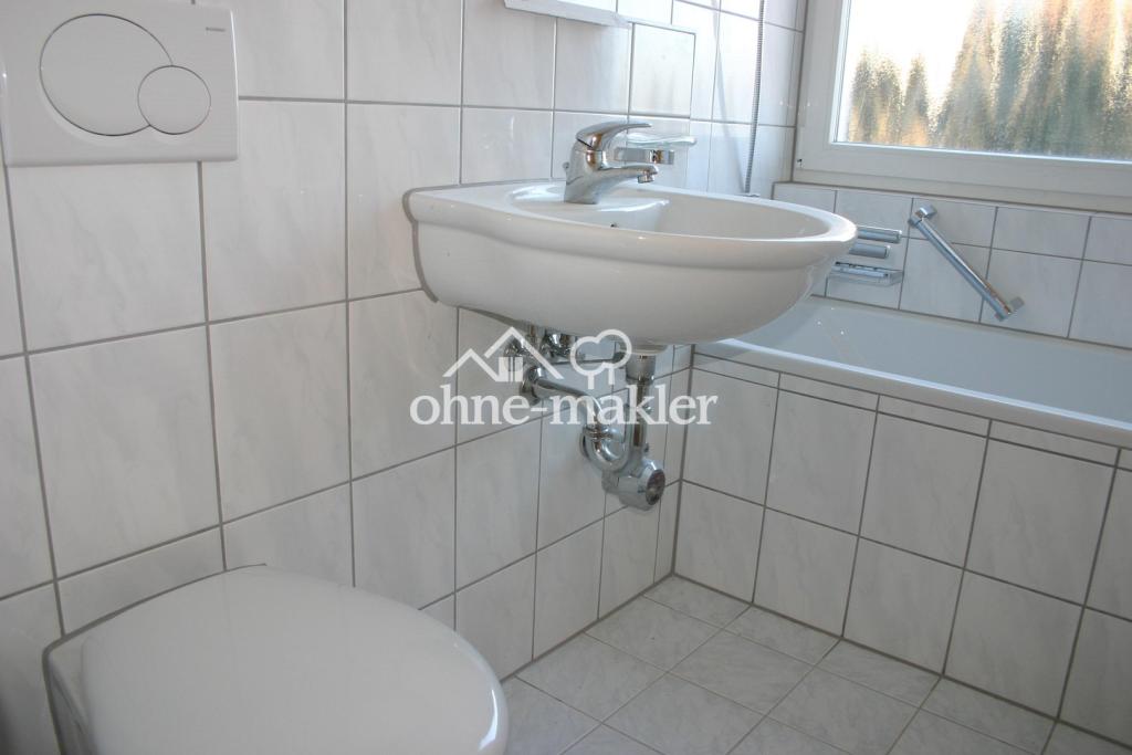 Schöne Dachgeschosswohnung in Refrath - Photo 4