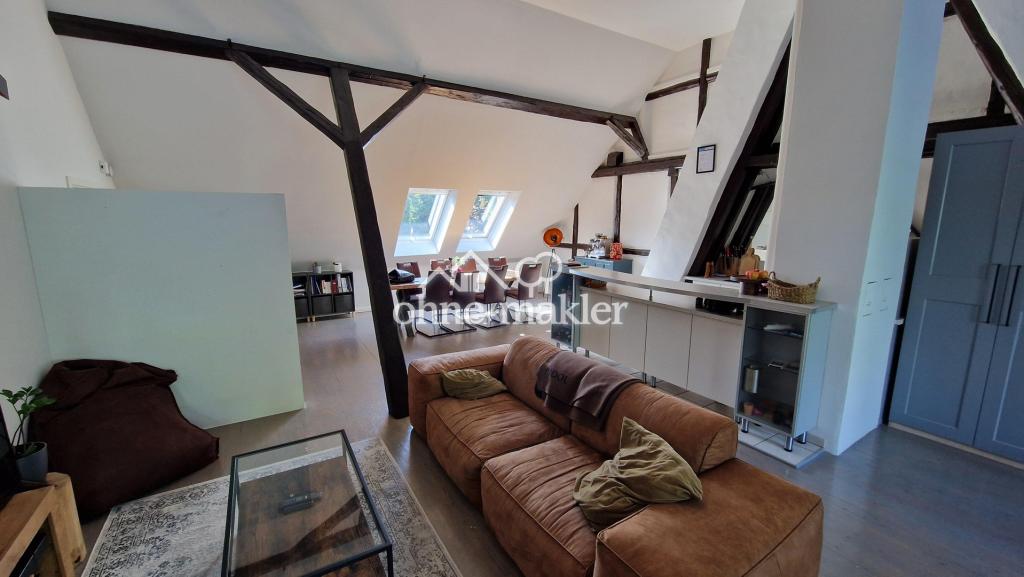 Dachgeschosswohnung mit Gartennutzung im kernsanierten Landhaus - Foto 3