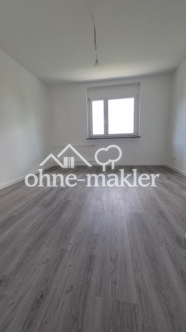 Sanierte 4-Zimmer-Wohnung mit Balkon & Einbauküche - Foto 2