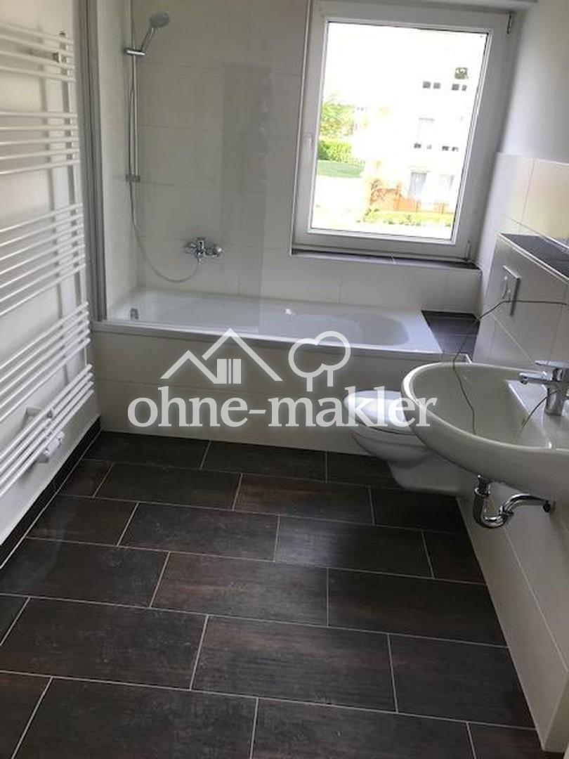 Neu sanierte 4-Raumwohnung mit zwei Balkonen - Foto 2