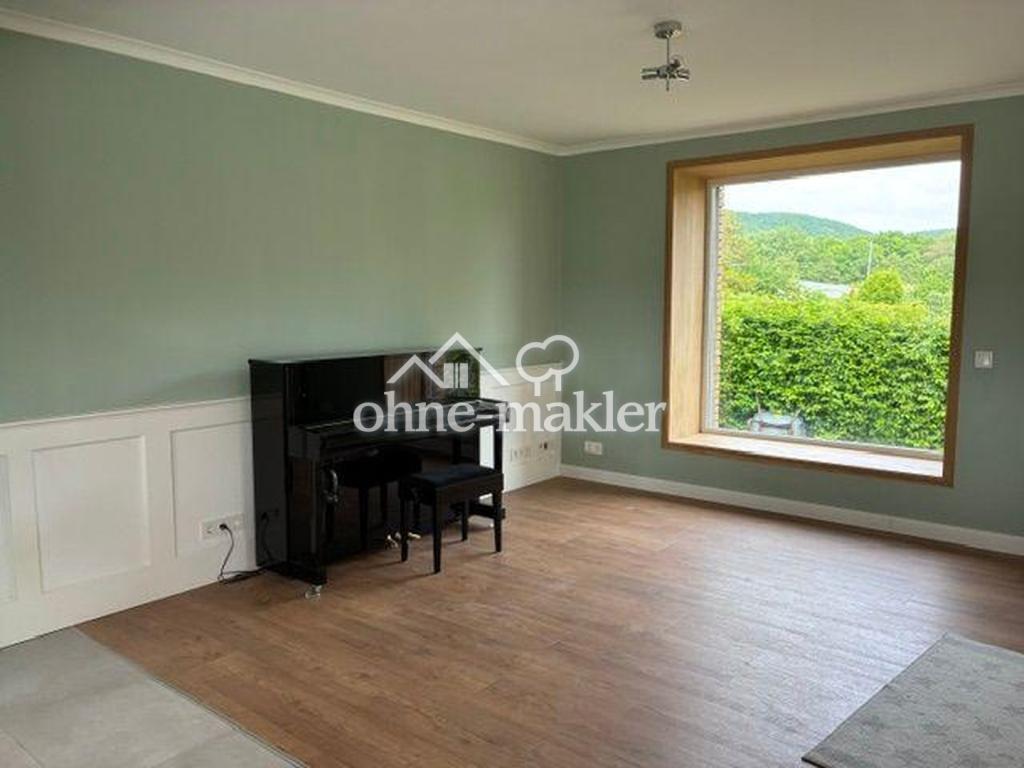Modernes Familienhaus, Designer-Küche und Blick ins Grüne - Photo 2