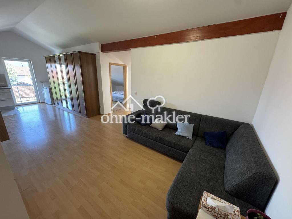 DG Wohnung mit Süd-Balkon und Einbauküche. Tierhaltung nicht erwünscht. - Foto 1