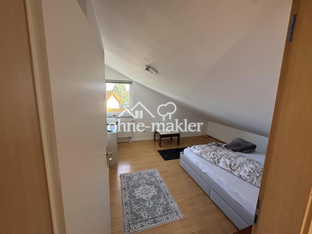 DG Wohnung mit Süd-Balkon und Einbauküche. Tierhaltung nicht erwünscht. - Foto 2