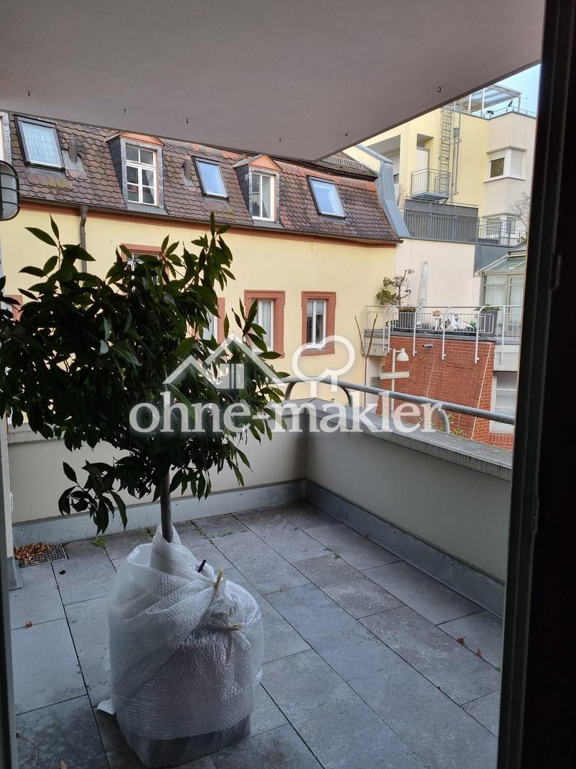 Zentrale, aber sehr ruhig gelegene 1,5 Zimmer Wohnung in Würzburg-Altstadt - Foto 4