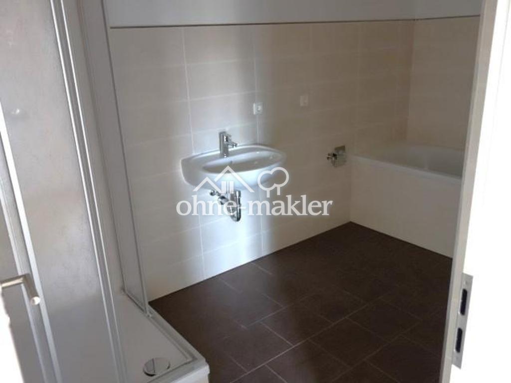 Sehr schöne 5-Raum Reihenendhaus Wohnung - Photo 2